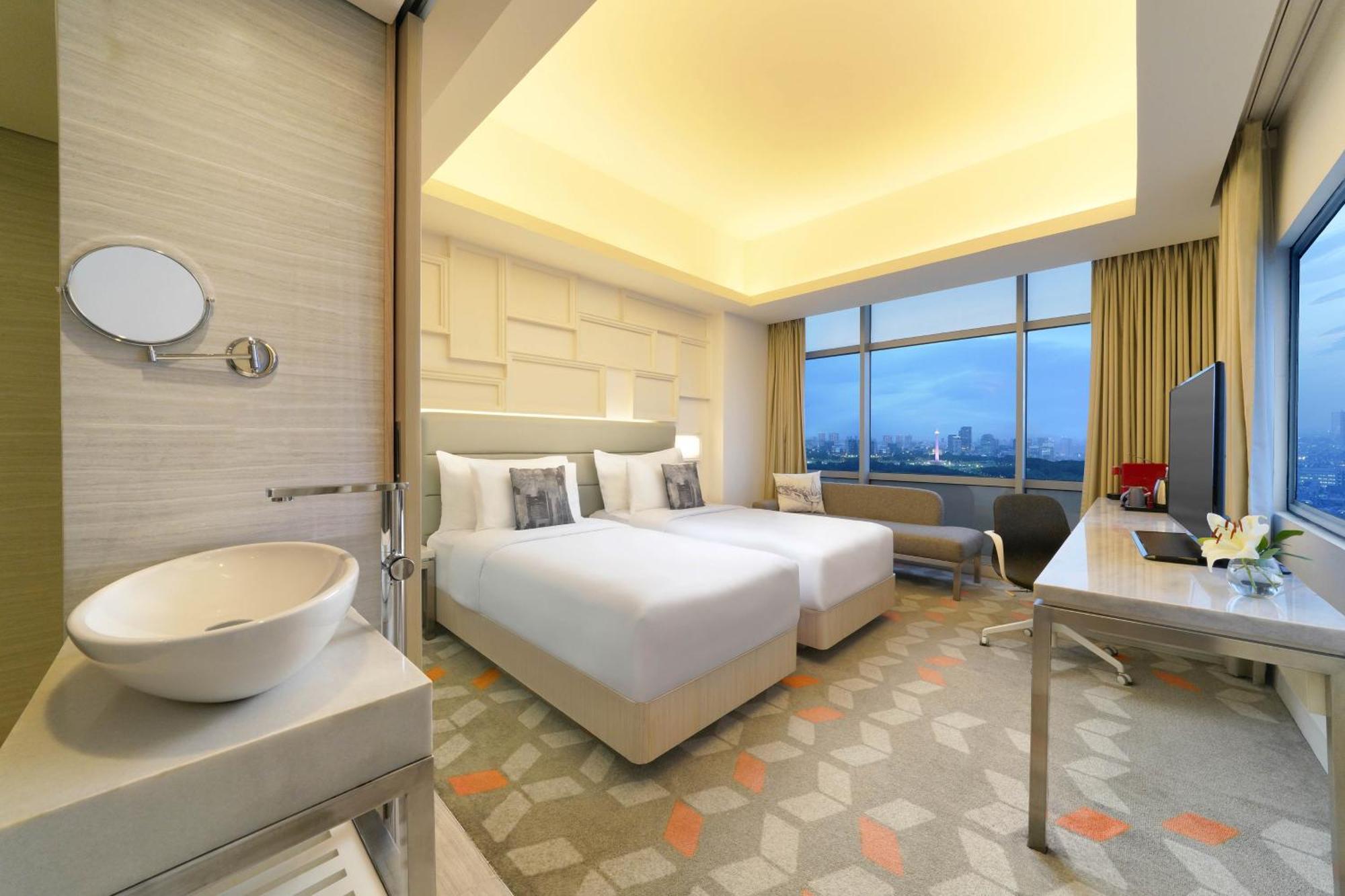 होटल Vertu Harmoni Jakarta 4*